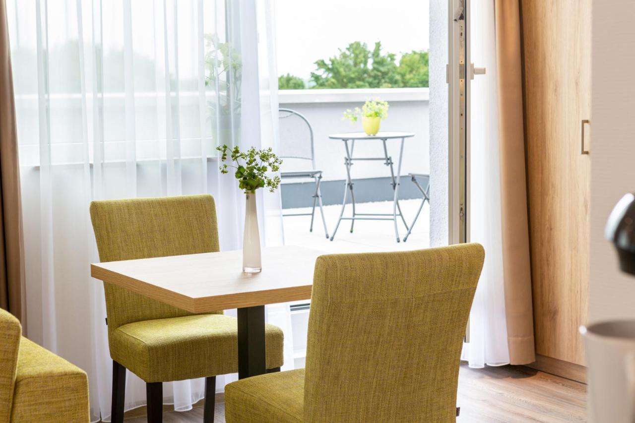 Aparthotel Am Pfaffenstein Klein-Winternheim Exteriér fotografie